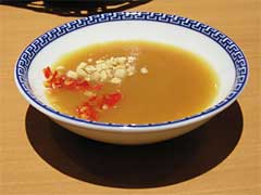 ���t����