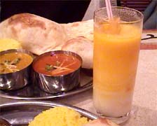 マンゴーラッシー