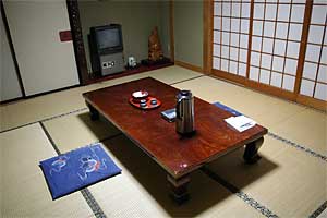 ���킾����